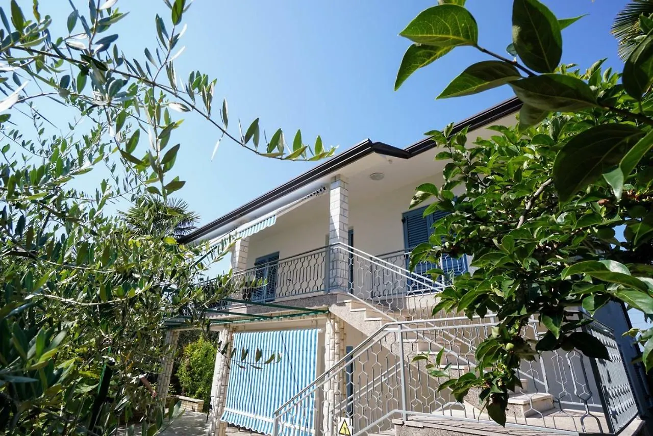 Apartment Nino Savudrija Basanija